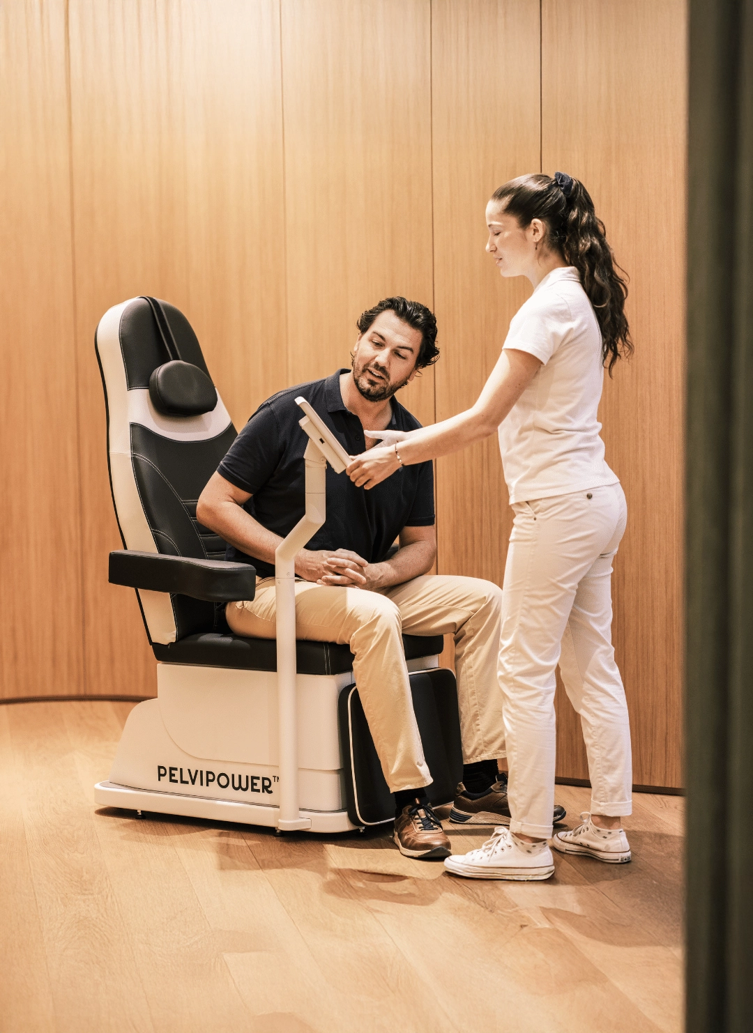 PelviPower funktionelle Magnetstimulation für den Beckenboden - medizinischer Stuhl